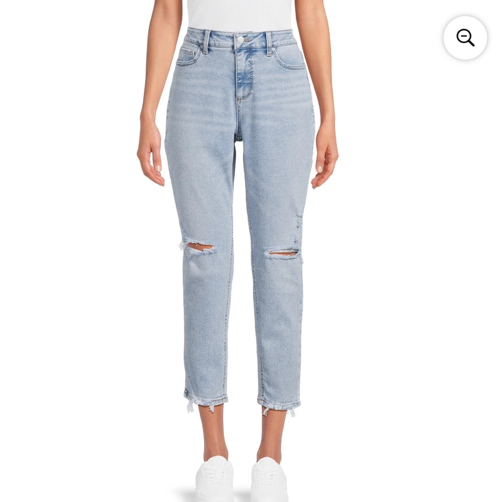 Time and Tru Women's Cropped High Rise Distressed Mom Jeans Size 4